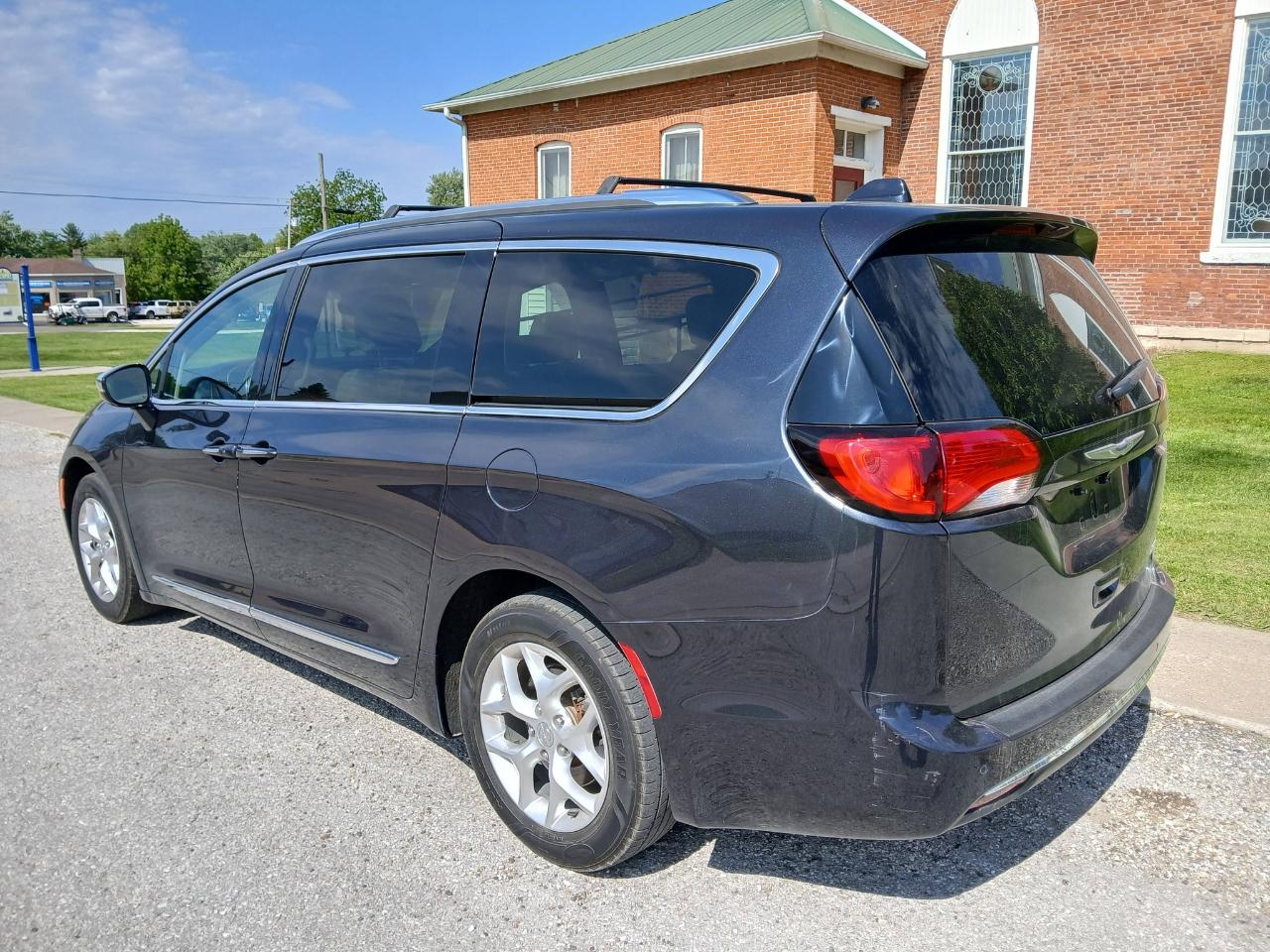 Chrysler Pacifica Limited 2020
