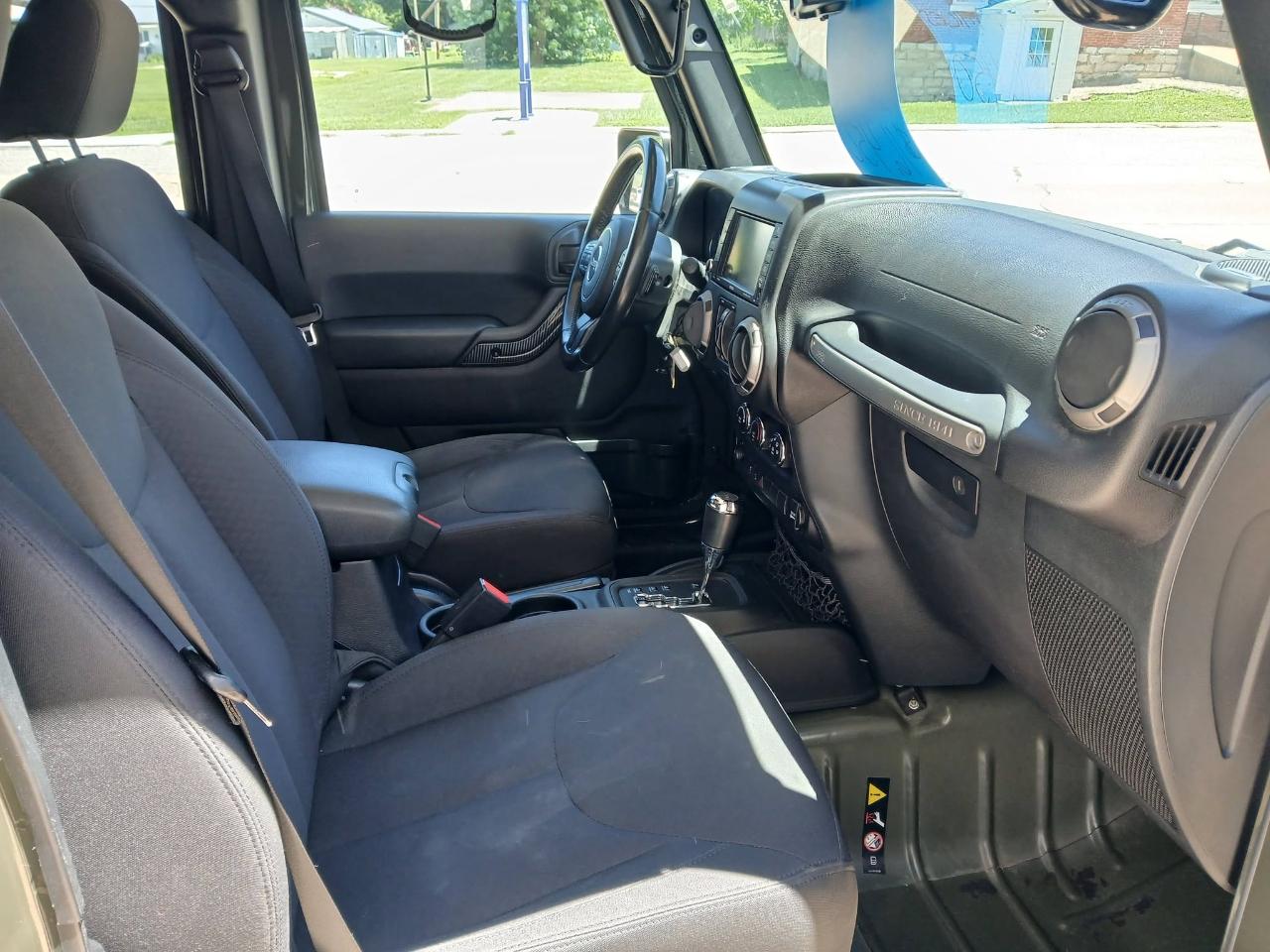 Jeep Wrangler Unlimited Sport 4WD 2015