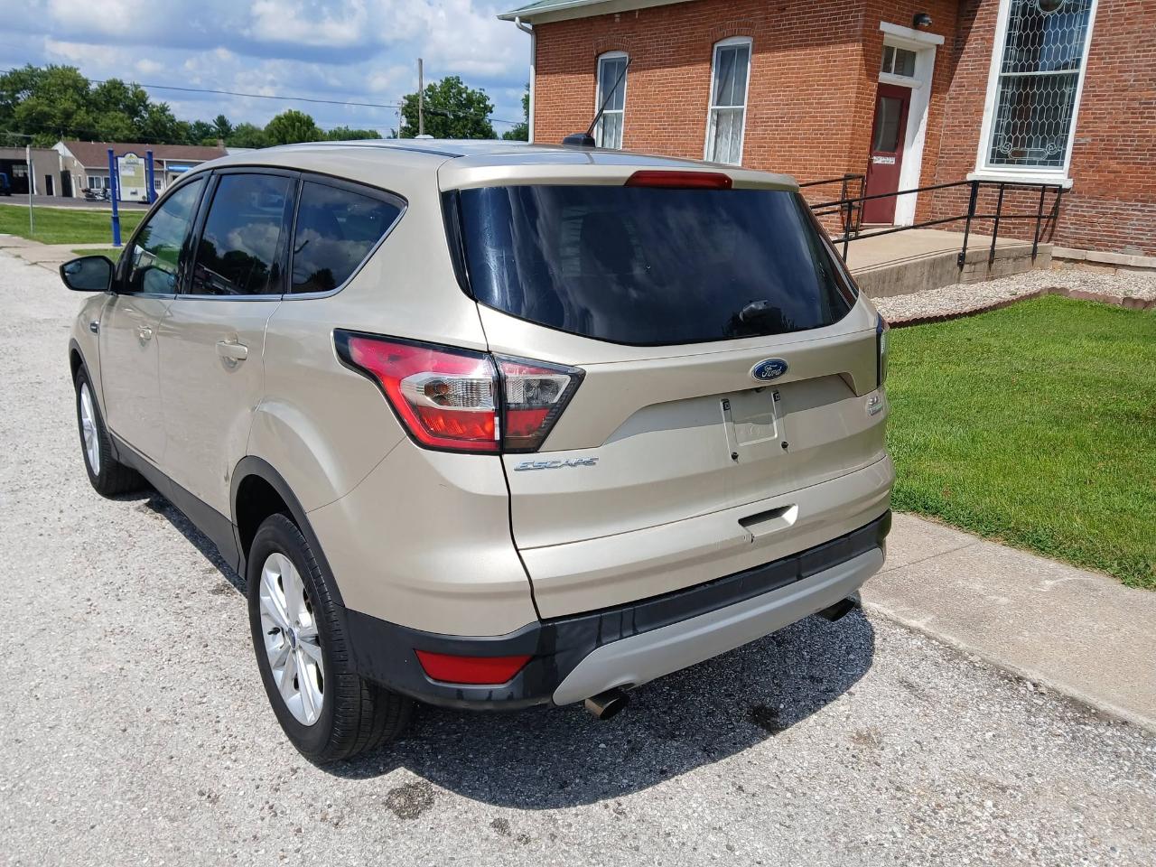 Ford Escape SE FWD 2017
