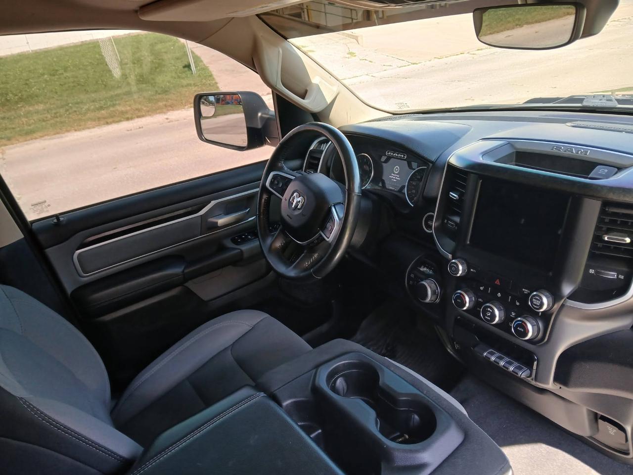 RAM 1500 Big Horn Crew Cab SWB 4WD 2020