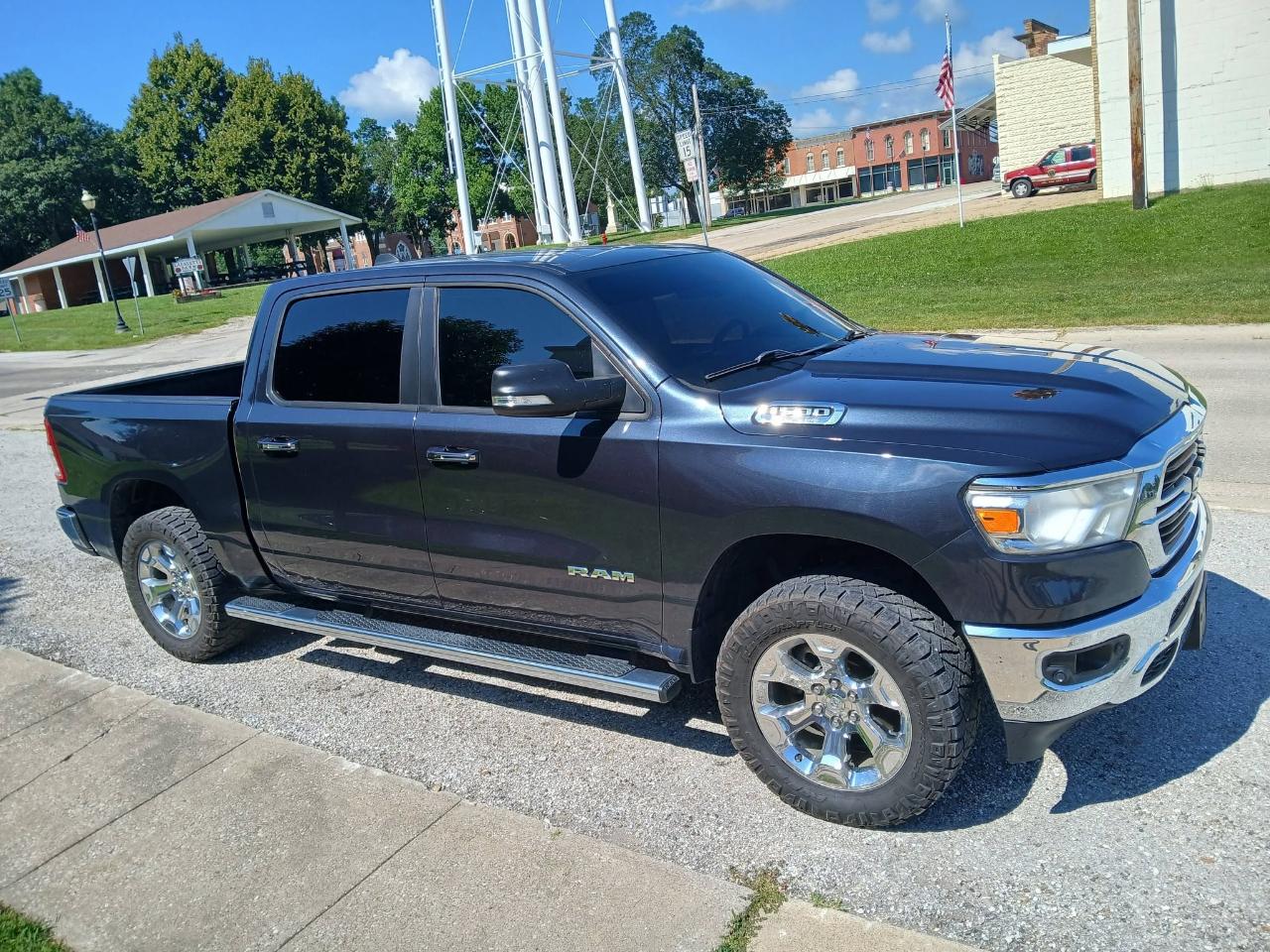 RAM 1500 Big Horn Crew Cab SWB 4WD 2020