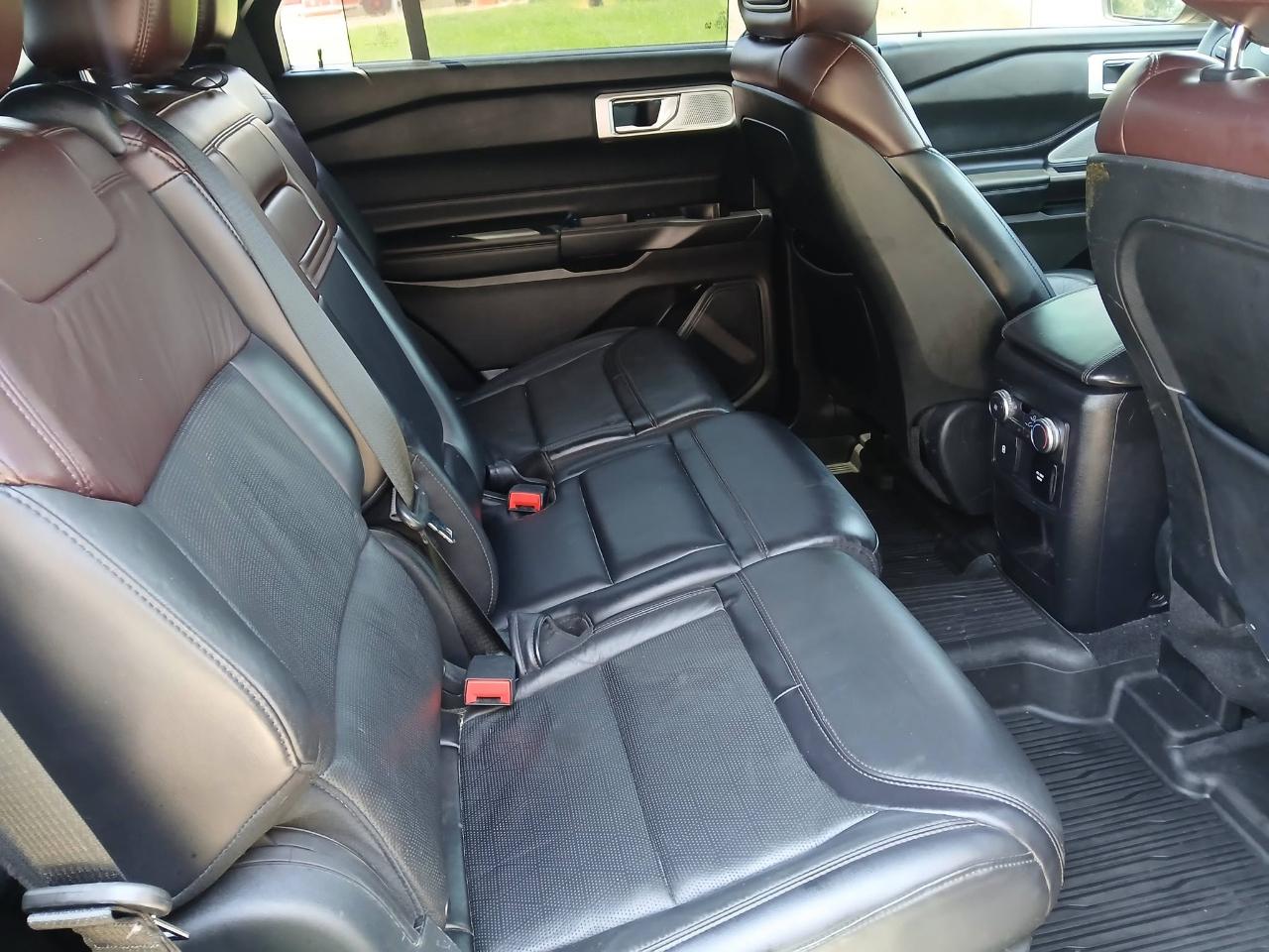 Ford Explorer Platinum AWD 2020