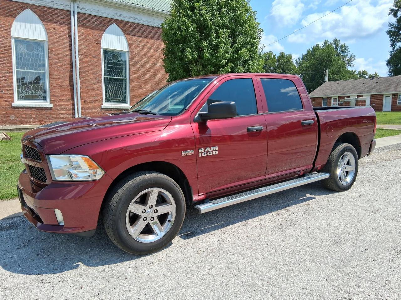 RAM 1500 Tradesman Crew Cab SWB 4WD 2017