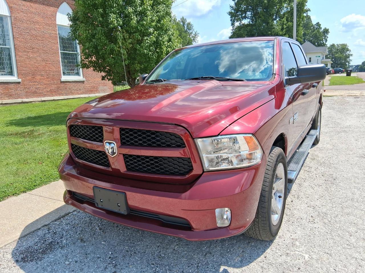 RAM 1500 Tradesman Crew Cab SWB 4WD 2017
