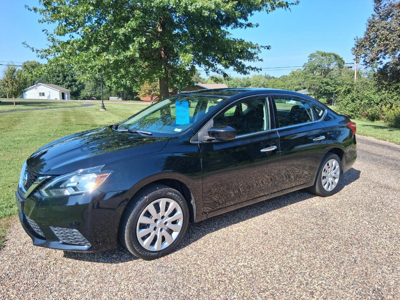 Nissan Sentra S 6MT 2017