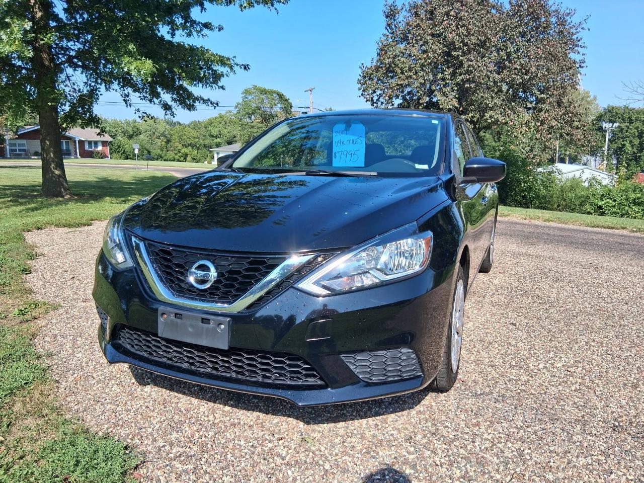 Nissan Sentra S 6MT 2017