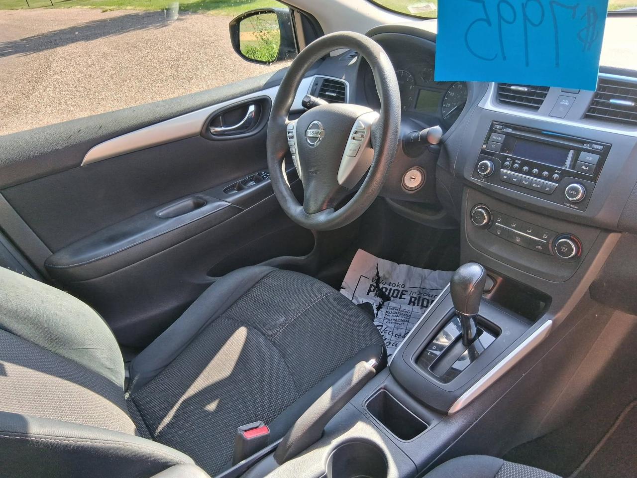 Nissan Sentra S 6MT 2017