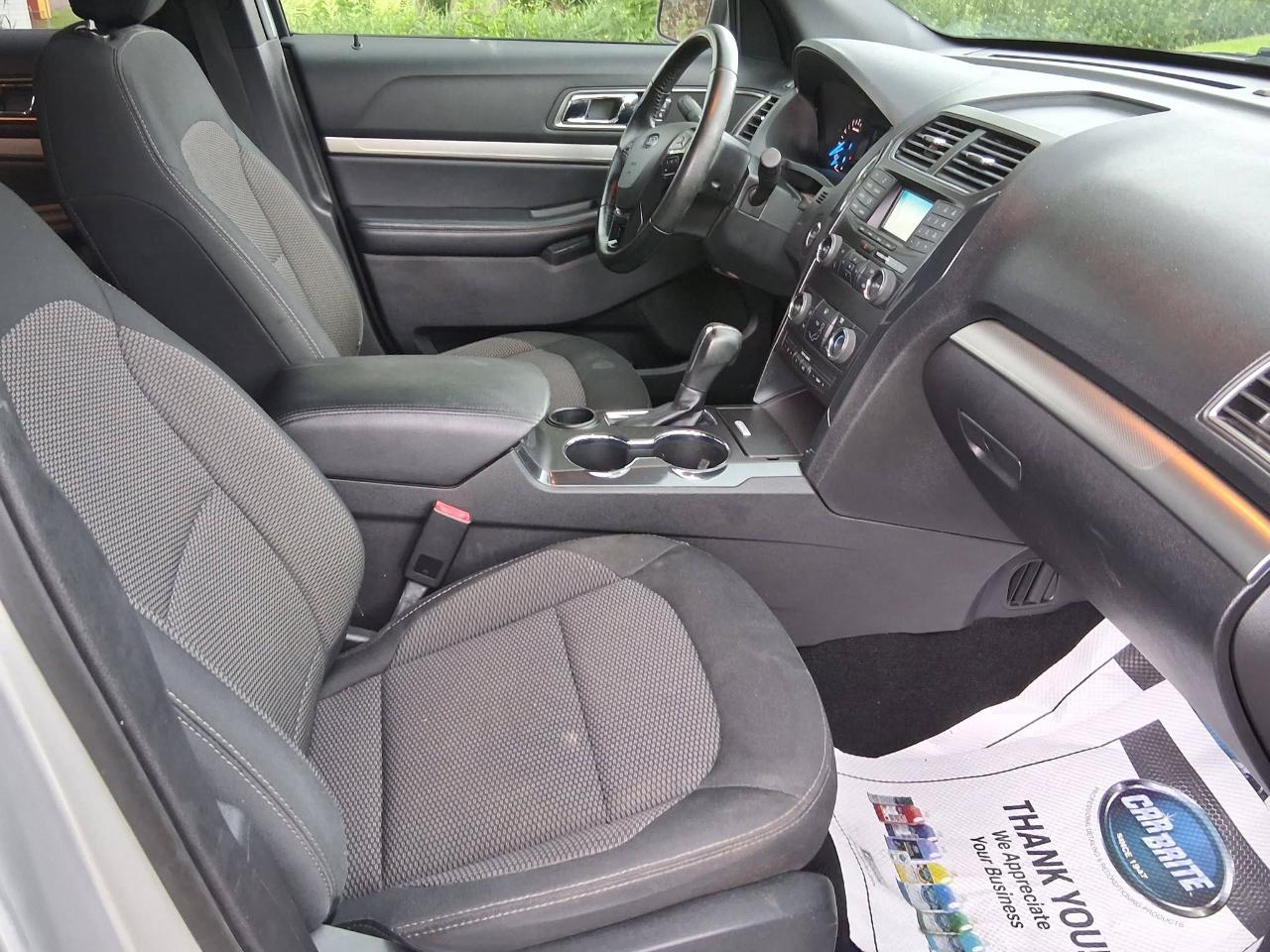 Ford Explorer XLT FWD 2019