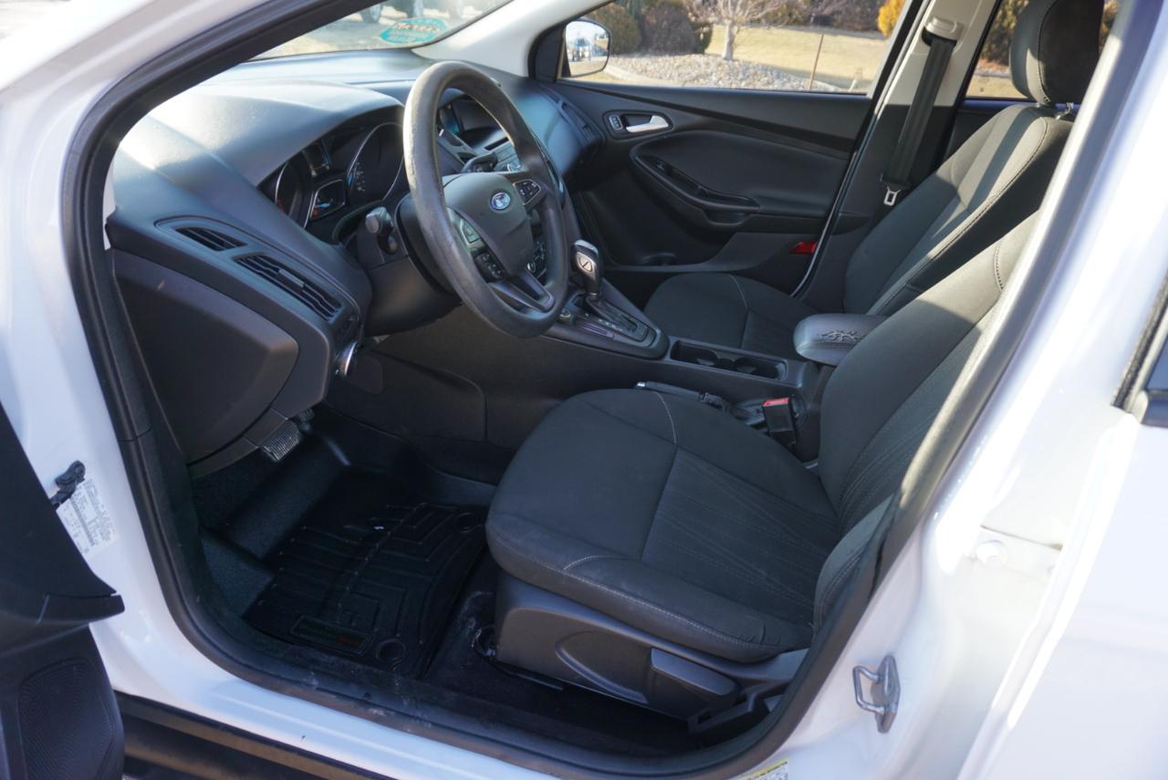 Ford Focus SE Sedan 2016