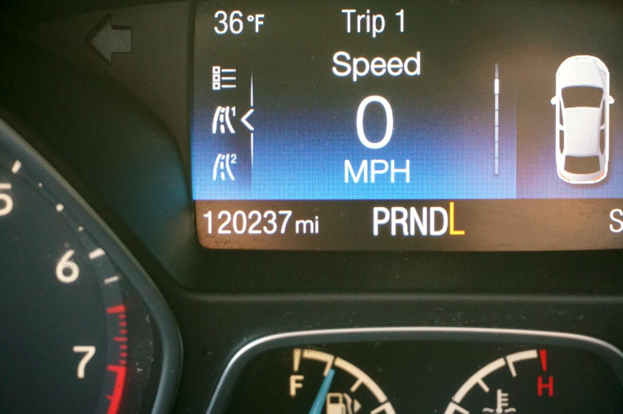 Ford Focus SE Sedan 2016