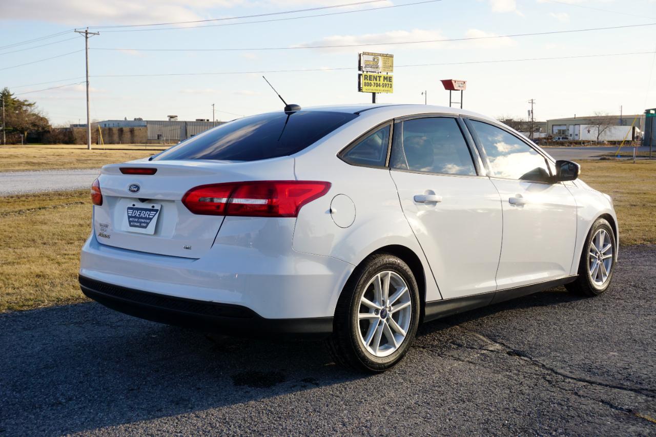 Ford Focus SE Sedan 2016