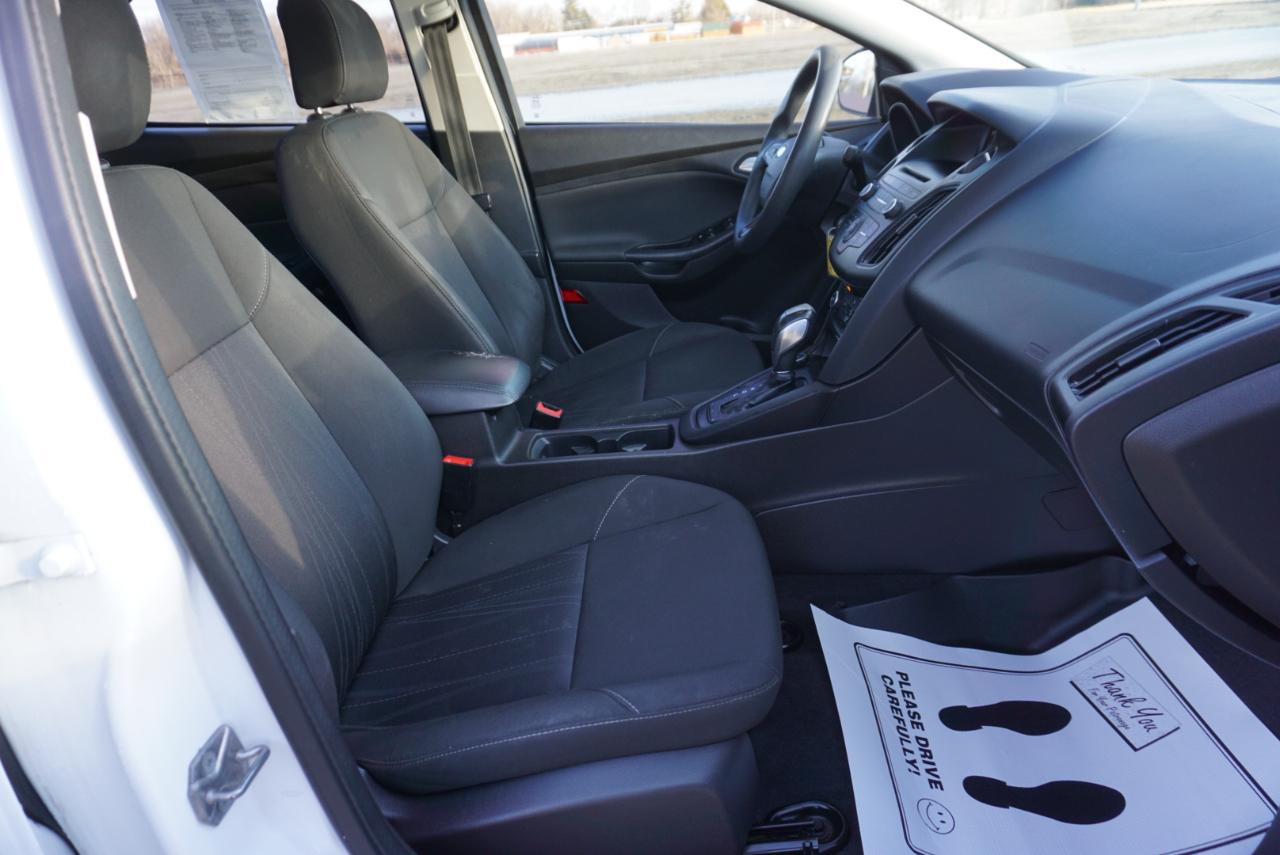 Ford Focus SE Sedan 2016