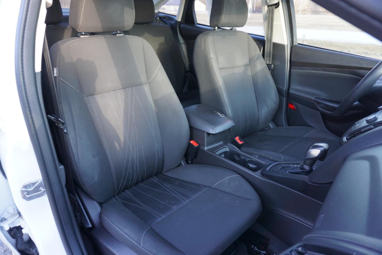 Ford Focus SE Sedan 2016