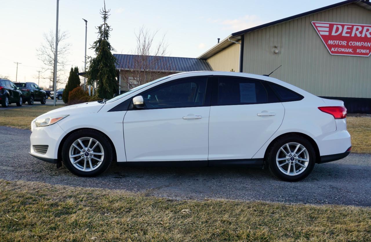 Ford Focus SE Sedan 2016