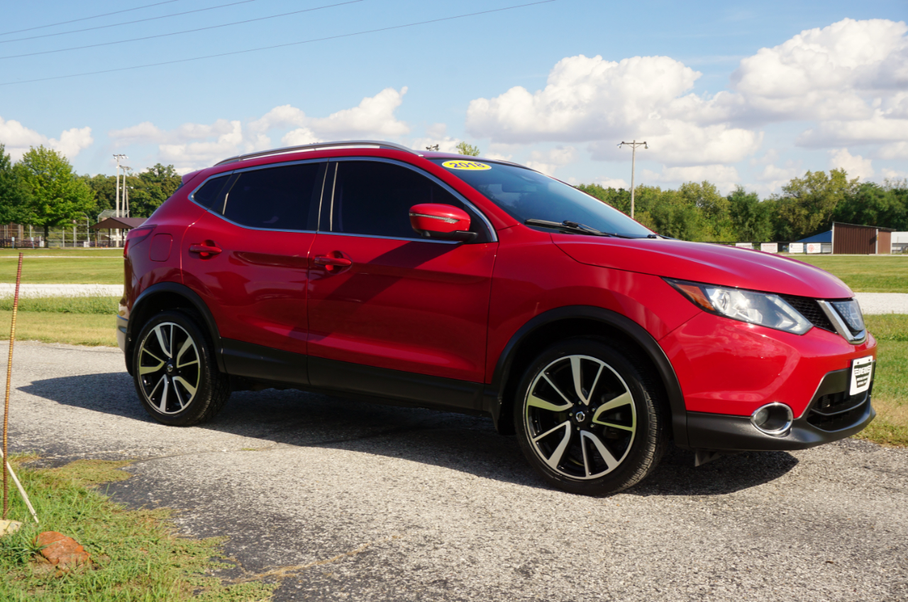 2018 Nissan Rogue Sport SL photo 3