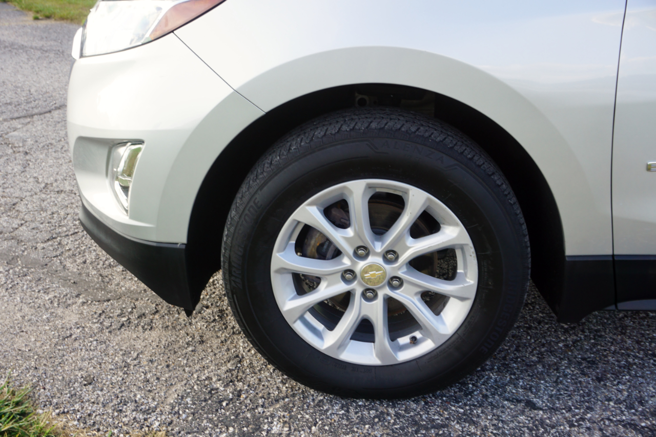 2021 Chevrolet Equinox LT photo 4
