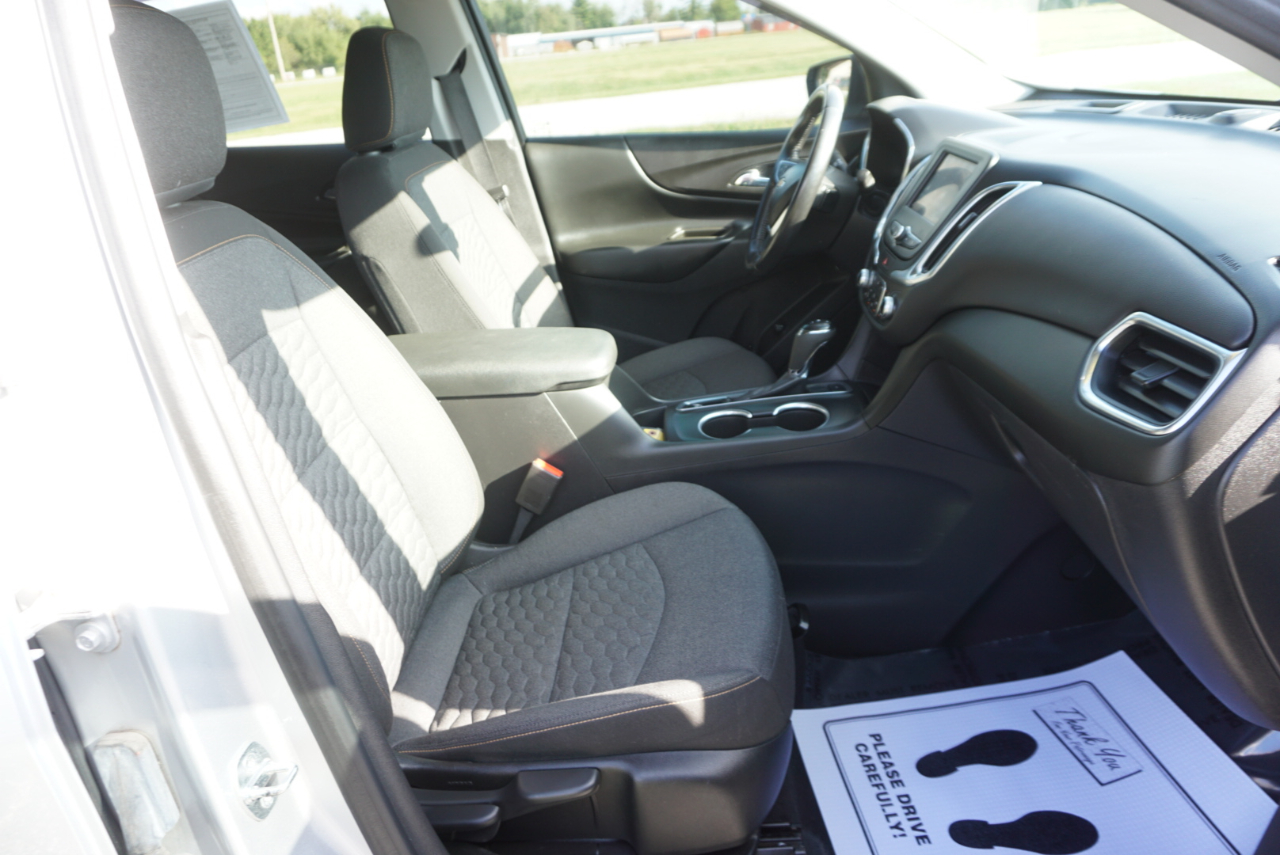 2021 Chevrolet Equinox LT photo 21