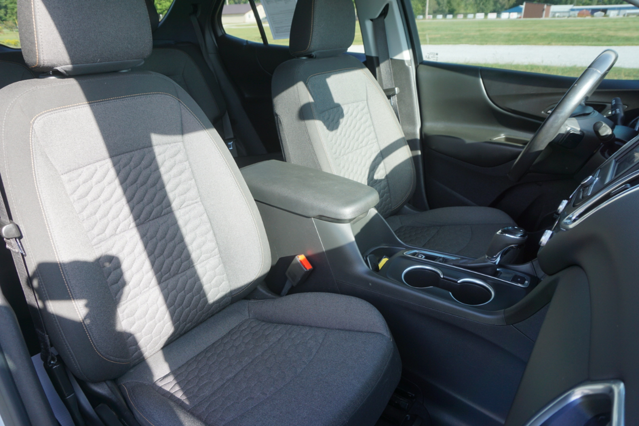 2021 Chevrolet Equinox LT photo 22