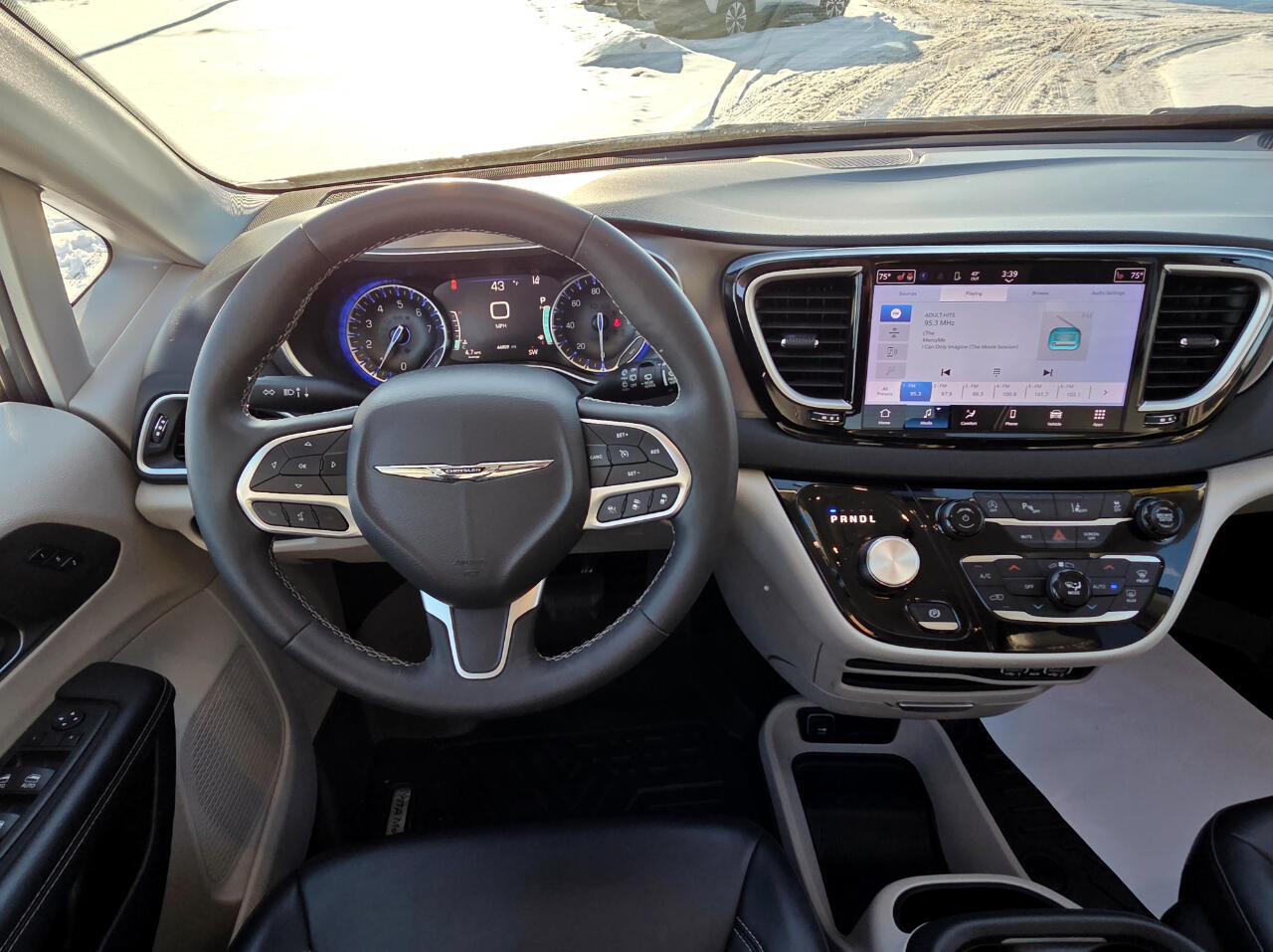 Chrysler Pacifica Touring L 2023