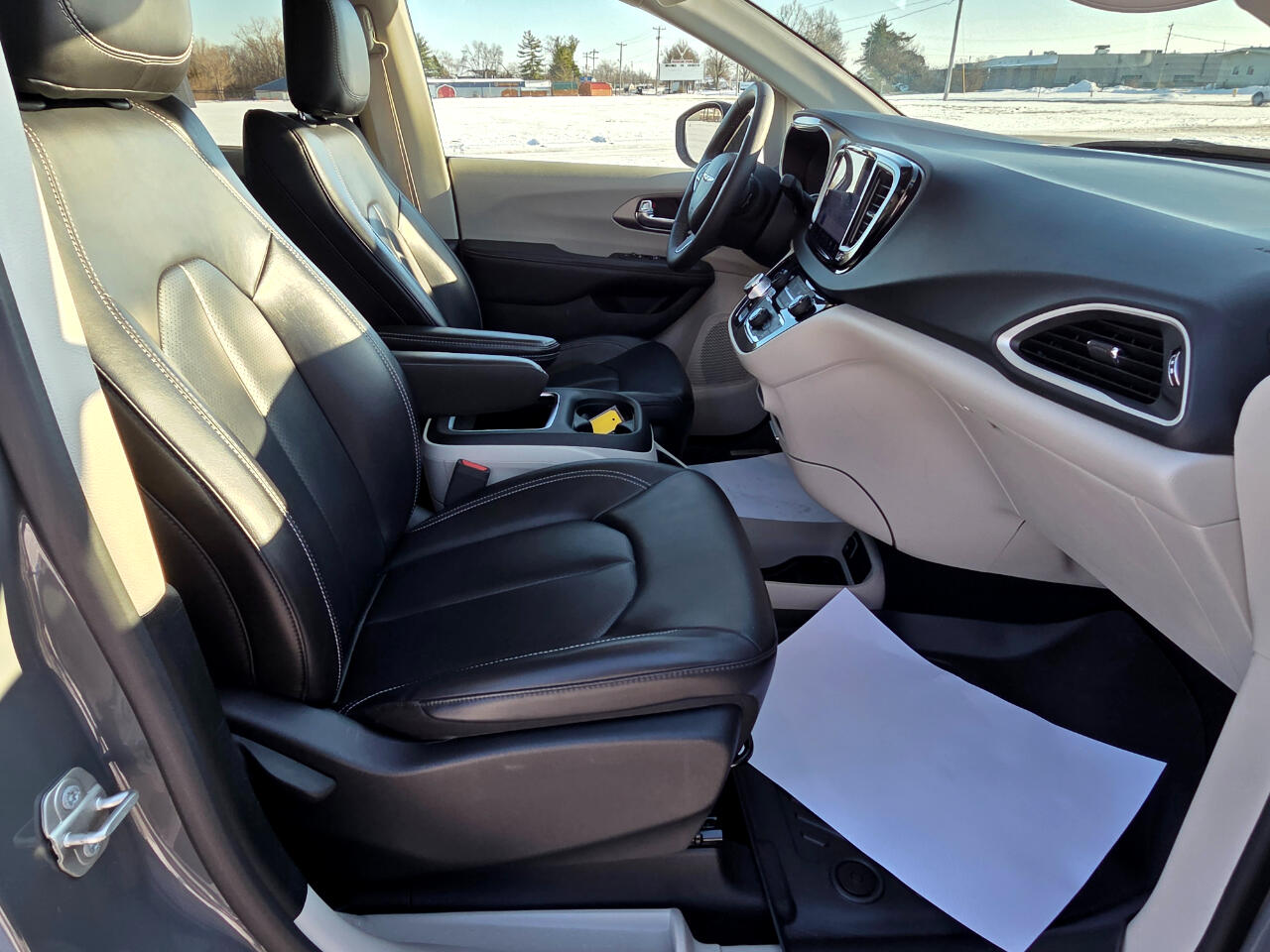 Chrysler Pacifica Touring L 2023