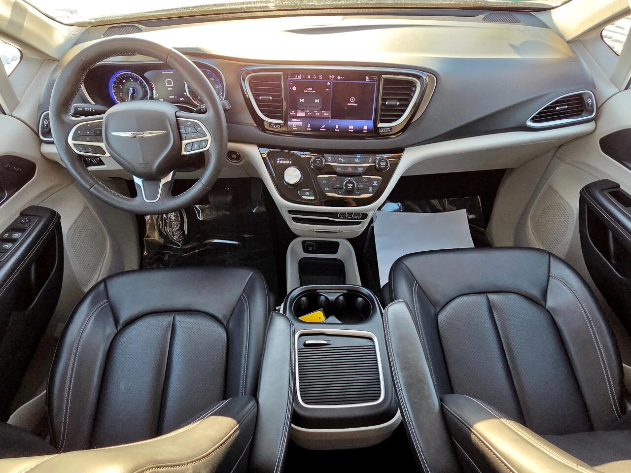 Chrysler Pacifica Touring L 2023