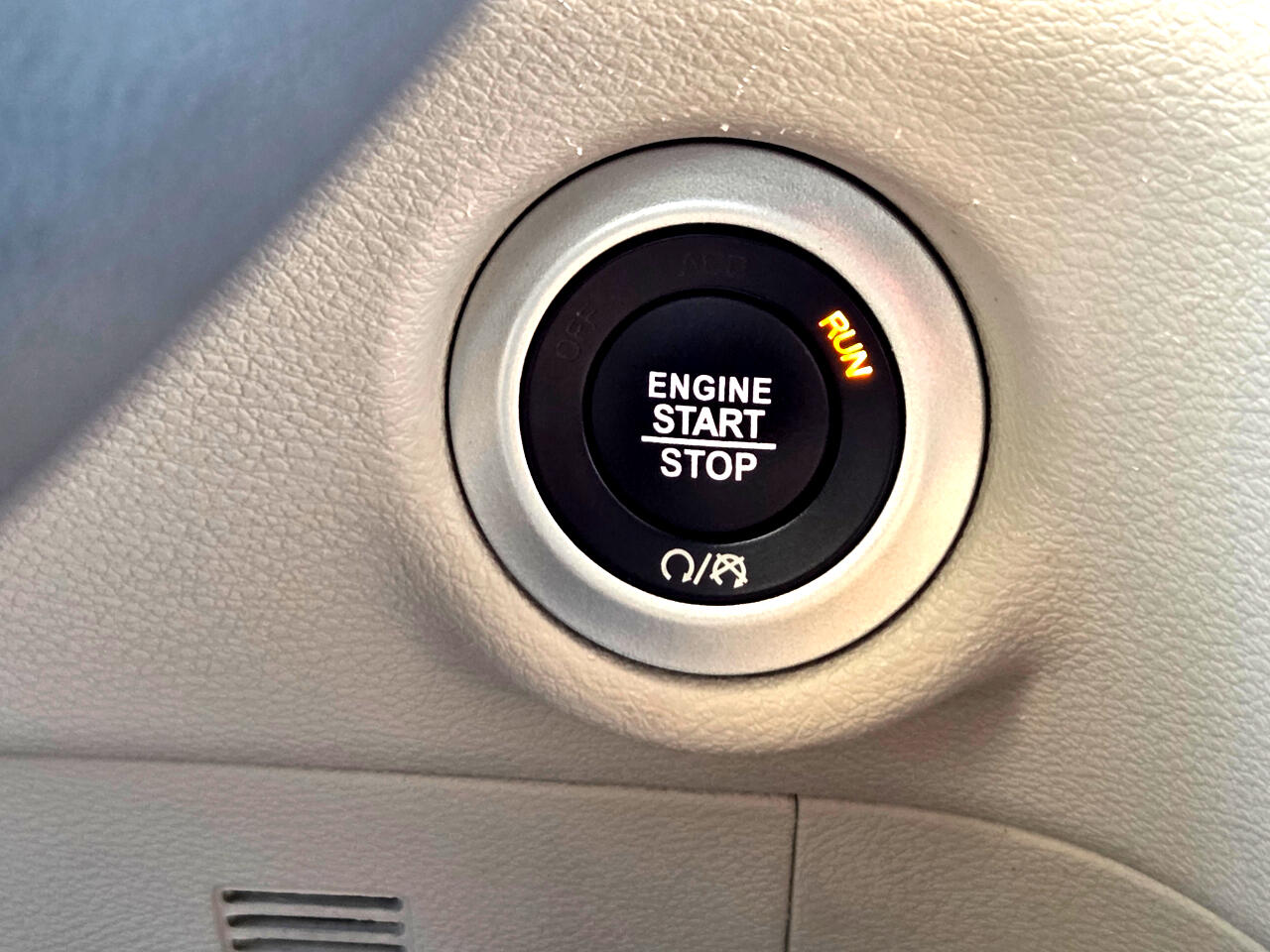 Chrysler Pacifica Touring L 2023