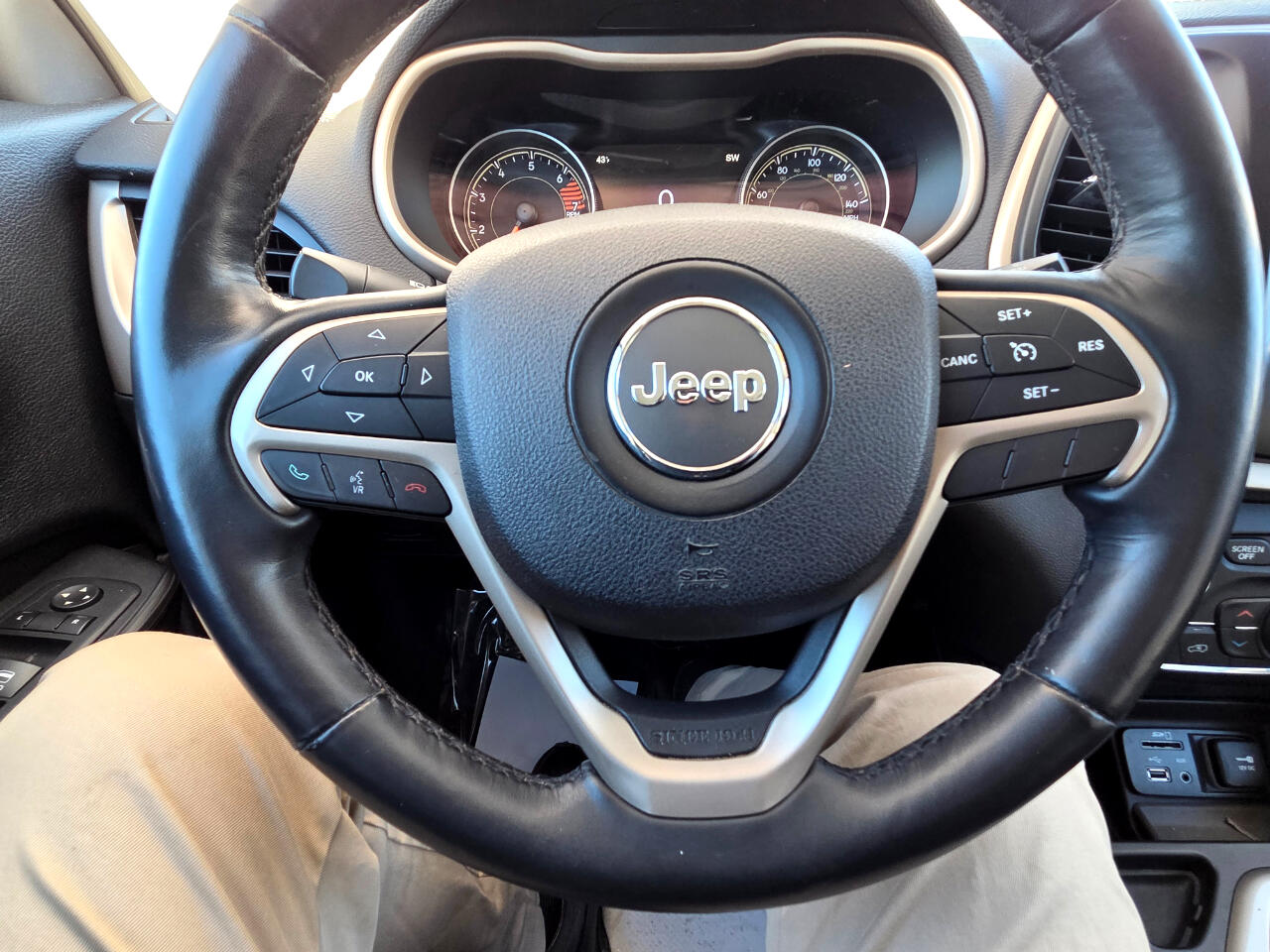 Jeep Cherokee Limited FWD 2016