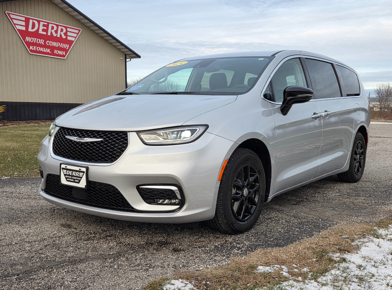 Chrysler Pacifica Touring L 2024