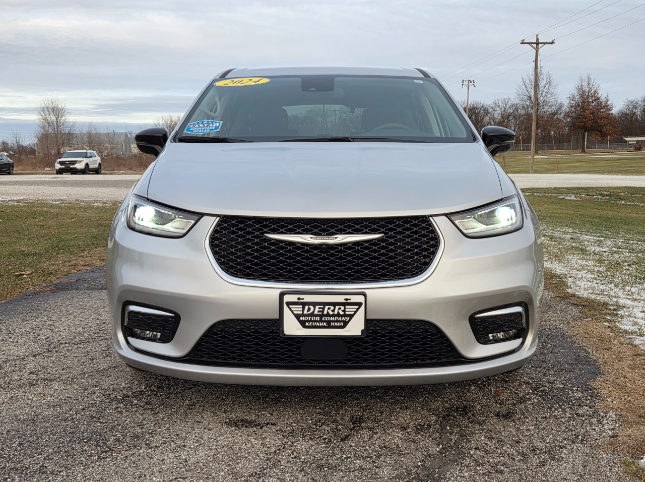 Chrysler Pacifica Touring L 2024