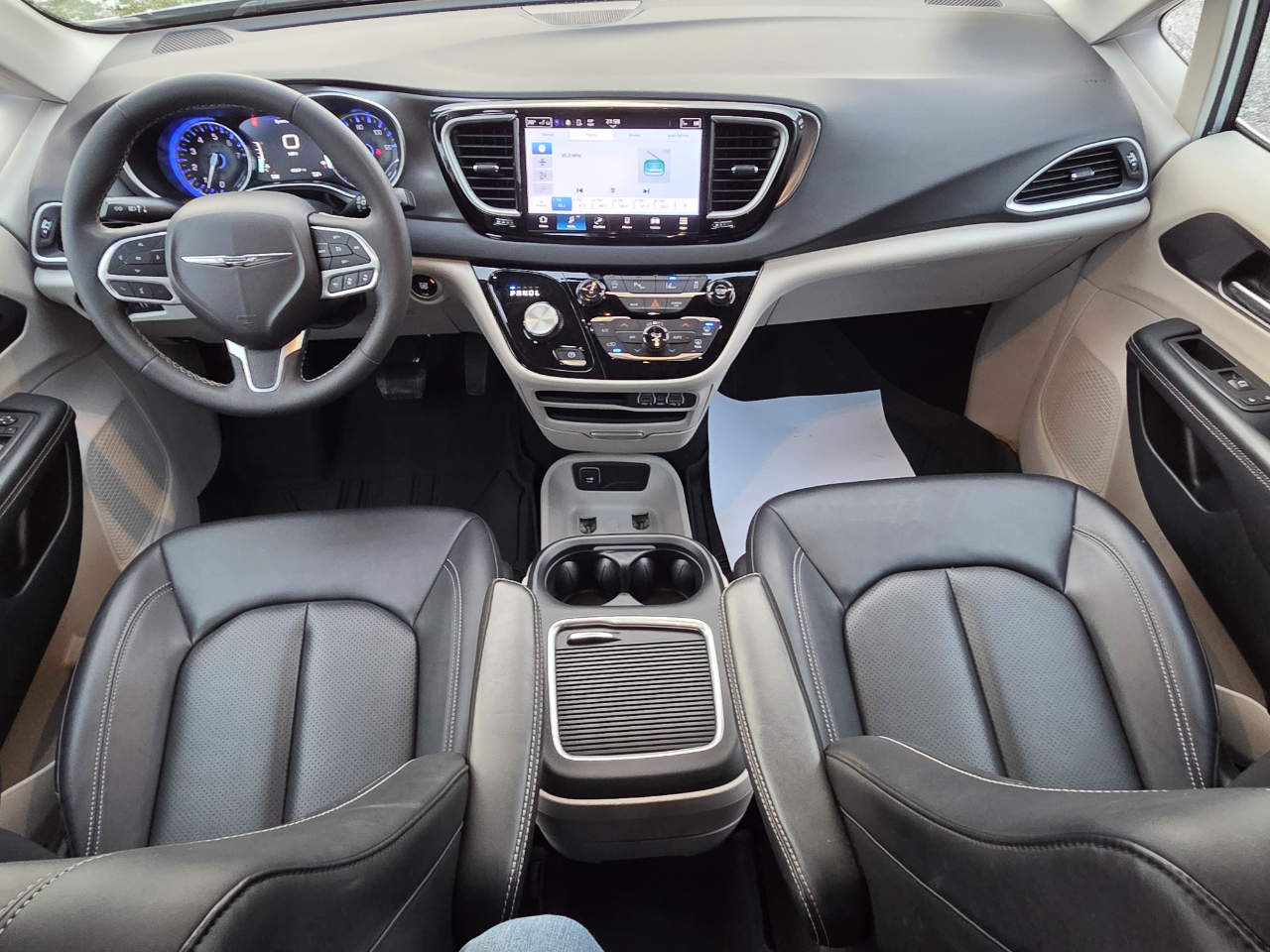 Chrysler Pacifica Touring L 2024