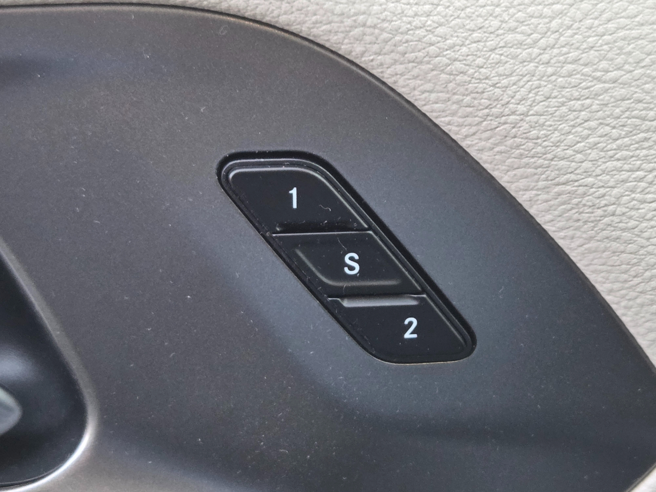 Chrysler Pacifica Touring L 2024