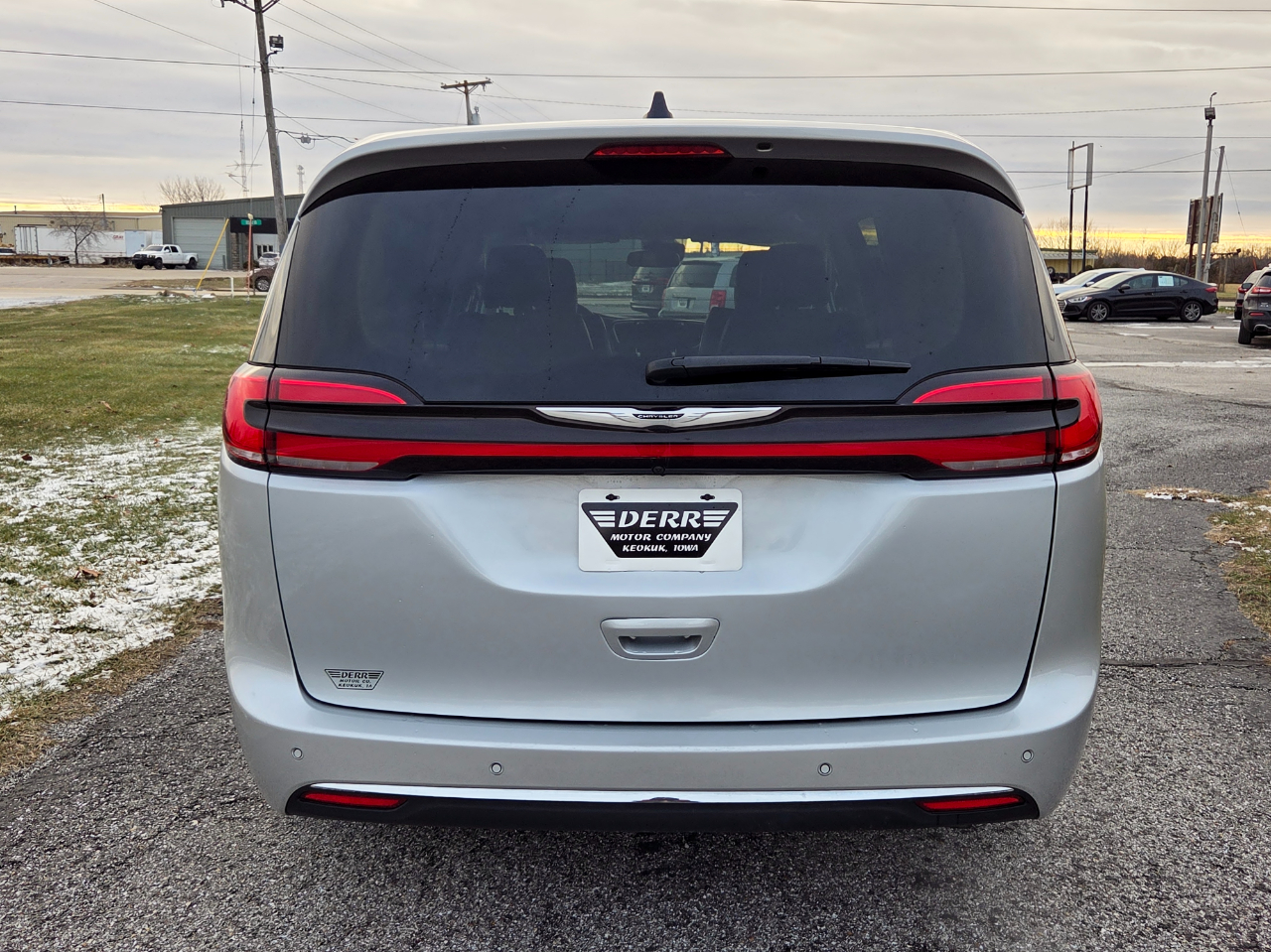 Chrysler Pacifica Touring L 2024