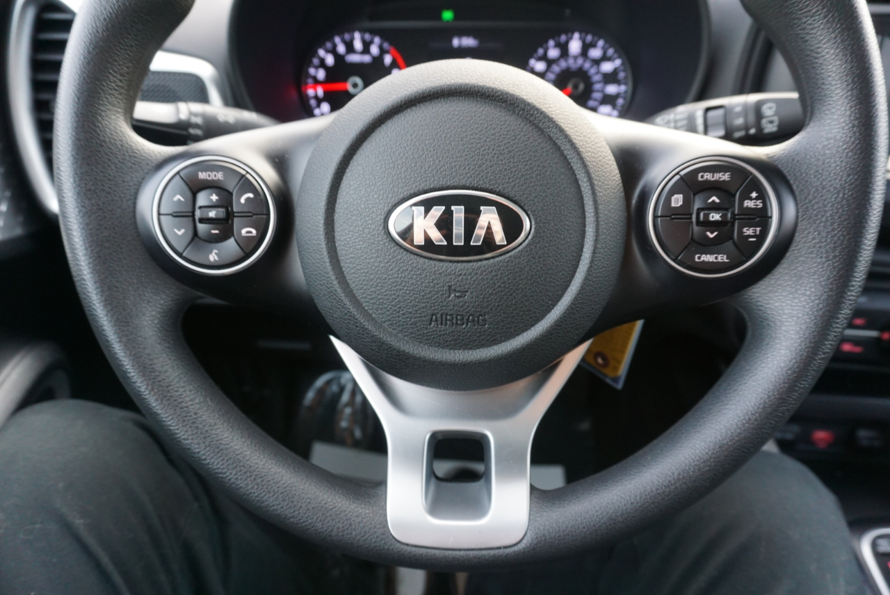Kia Soul LX 2021