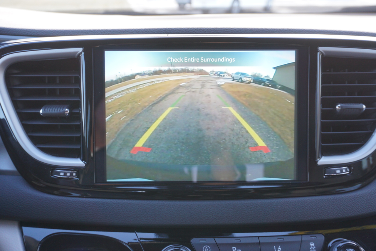 Chrysler Pacifica Touring L 2024