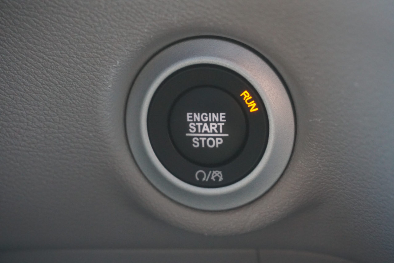 Chrysler Pacifica Touring L 2024