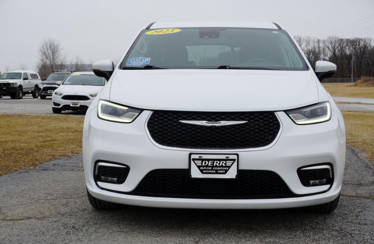 Chrysler Pacifica Touring L 2023