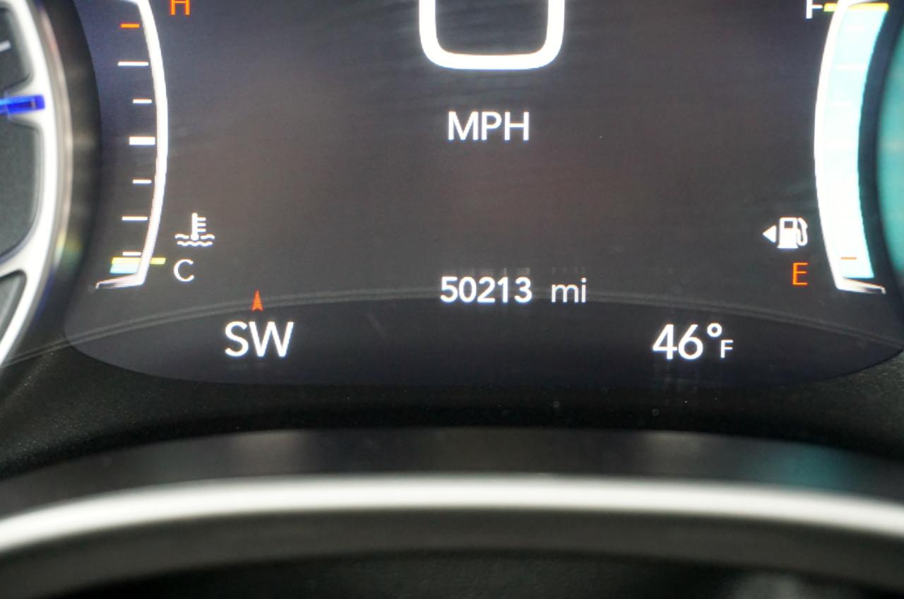 Chrysler Pacifica Touring L 2023