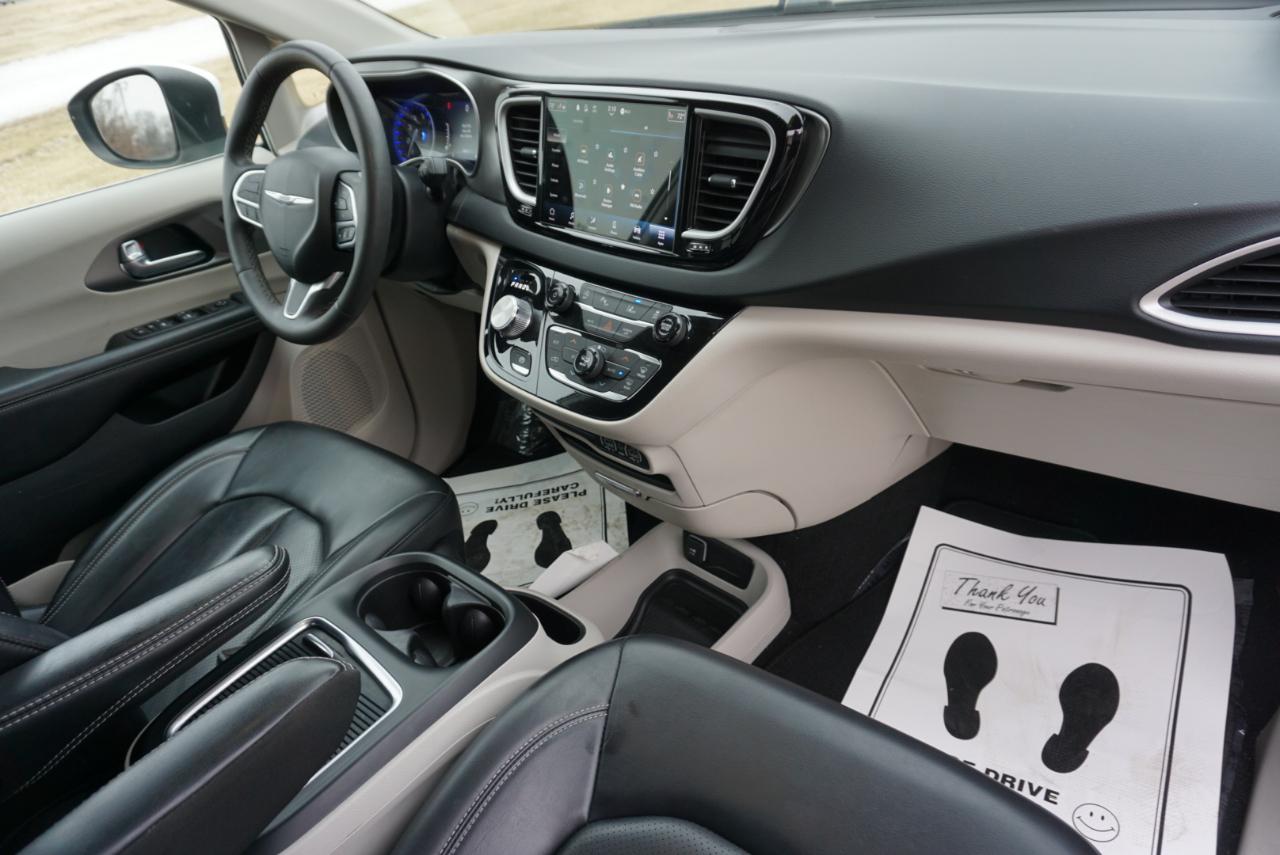 Chrysler Pacifica Touring L 2023