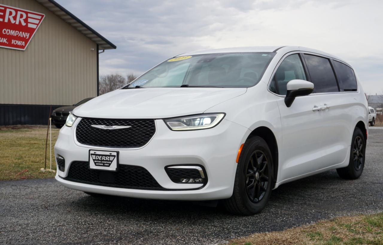 Chrysler Pacifica Touring L 2023