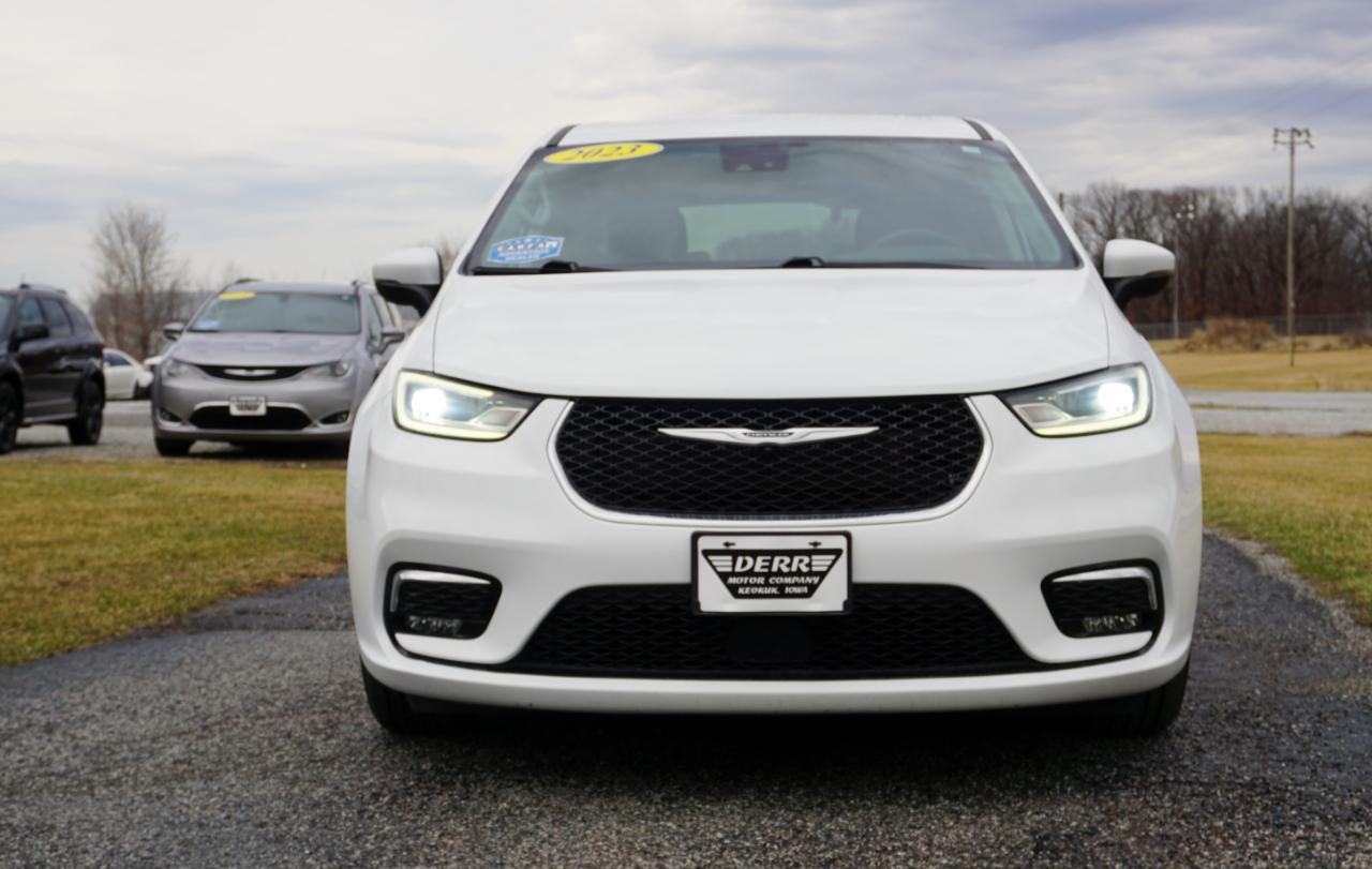 Chrysler Pacifica Touring L 2023