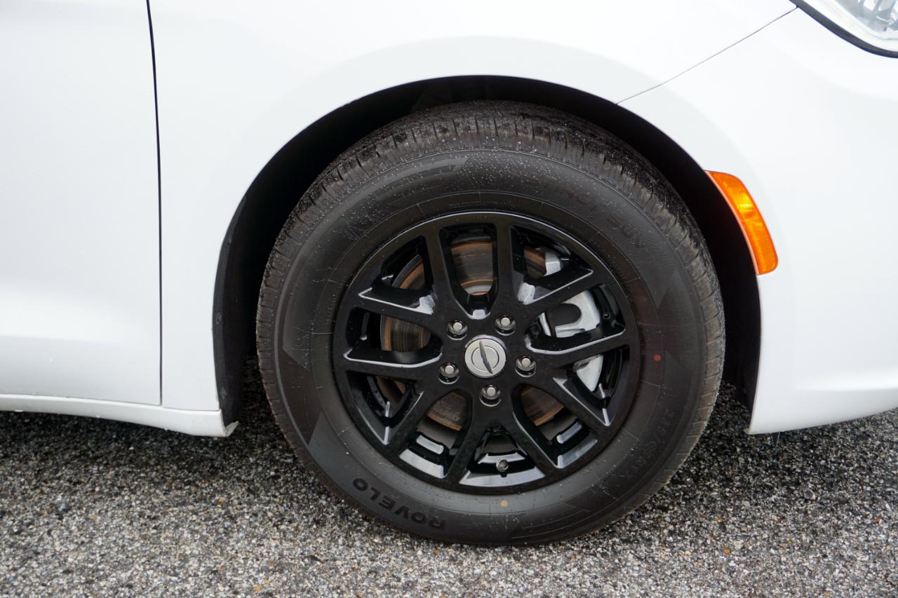 Chrysler Pacifica Touring L 2023