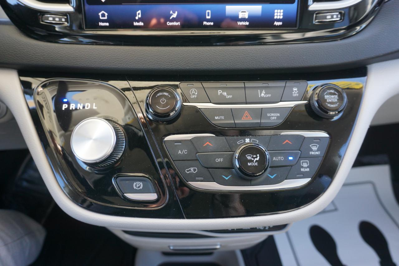 Chrysler Pacifica Touring L 2024