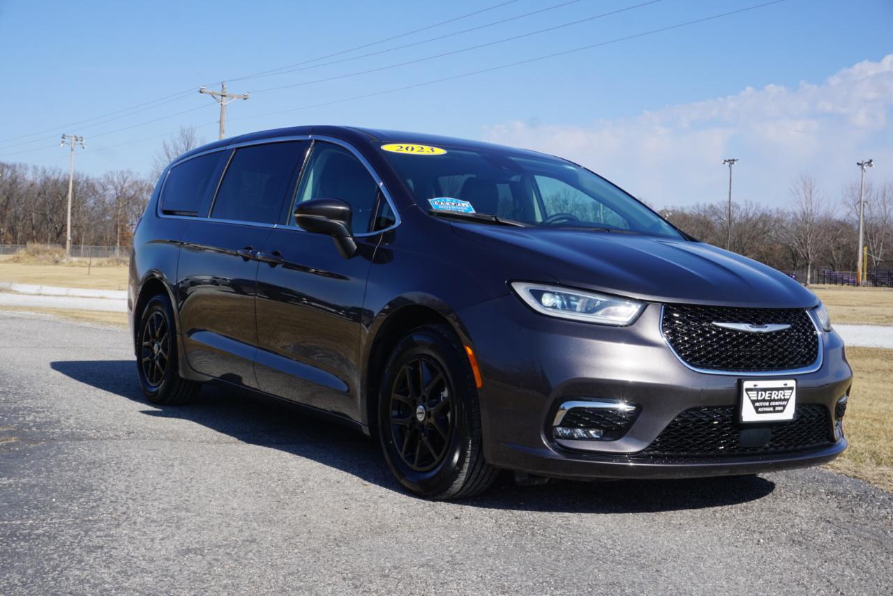 Chrysler Pacifica Touring L 2023