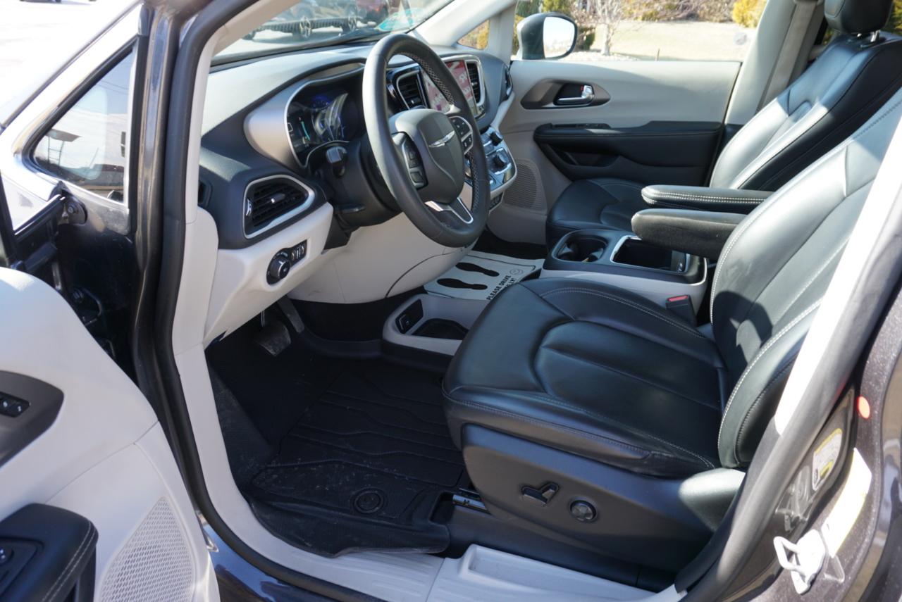 Chrysler Pacifica Touring L 2023