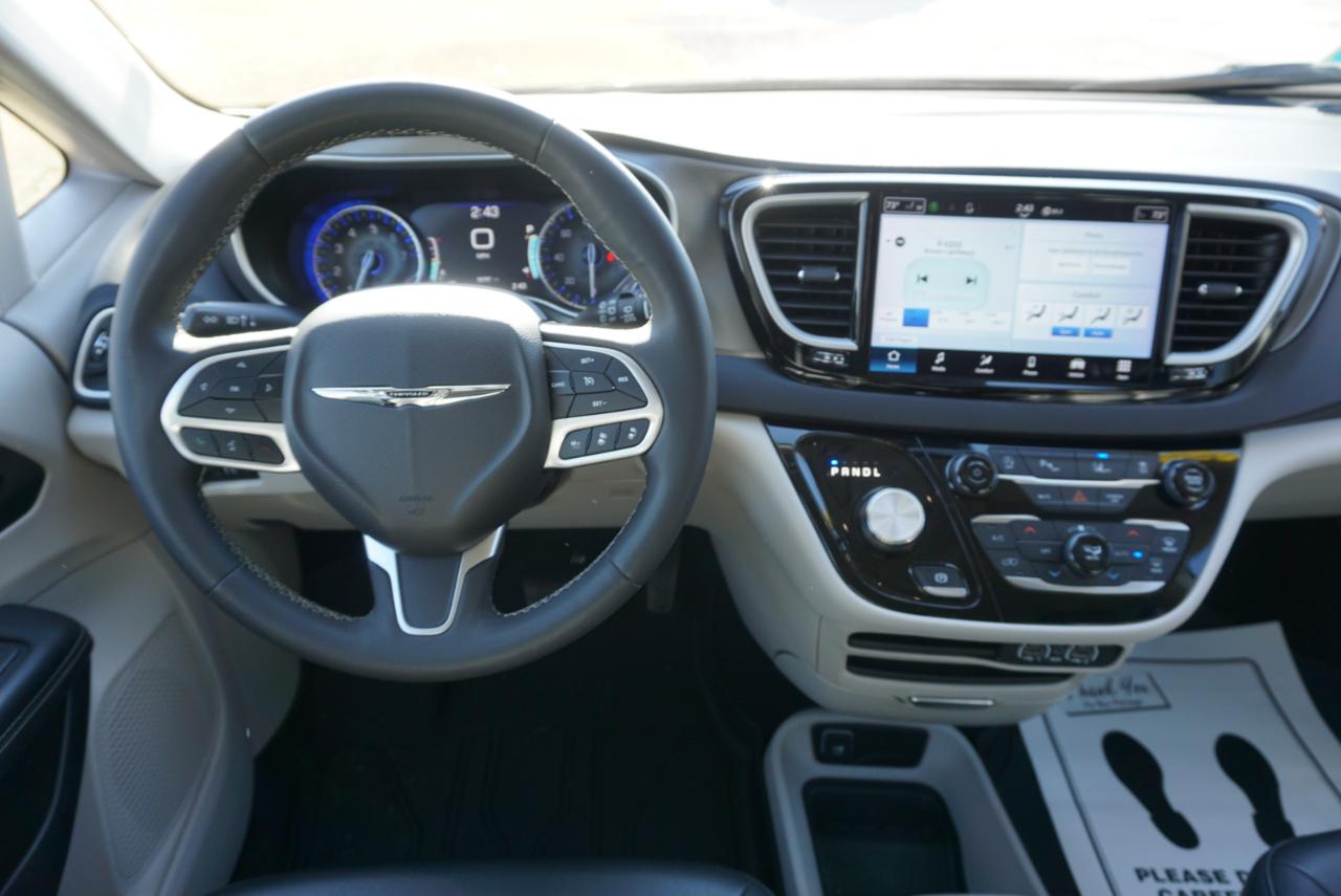 Chrysler Pacifica Touring L 2023