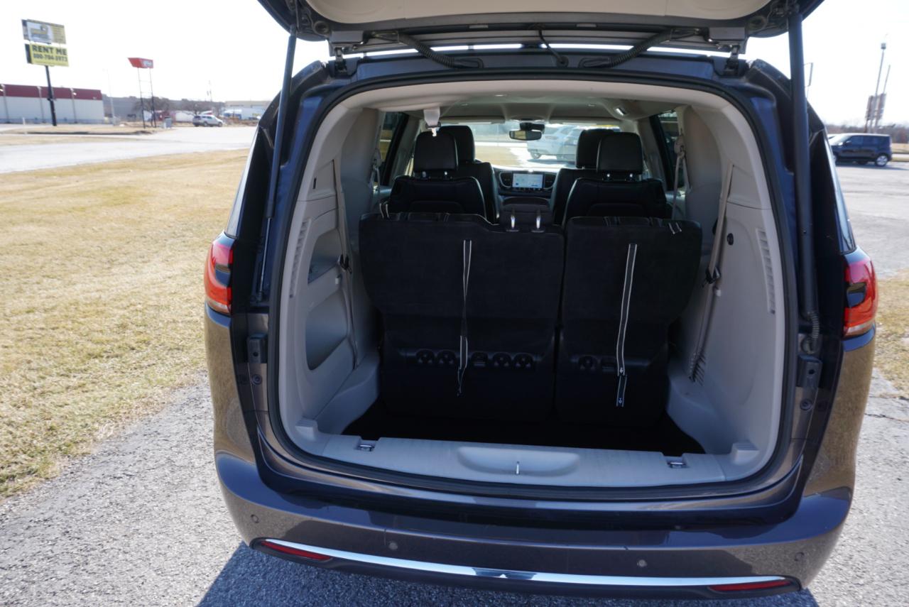 Chrysler Pacifica Touring L 2023