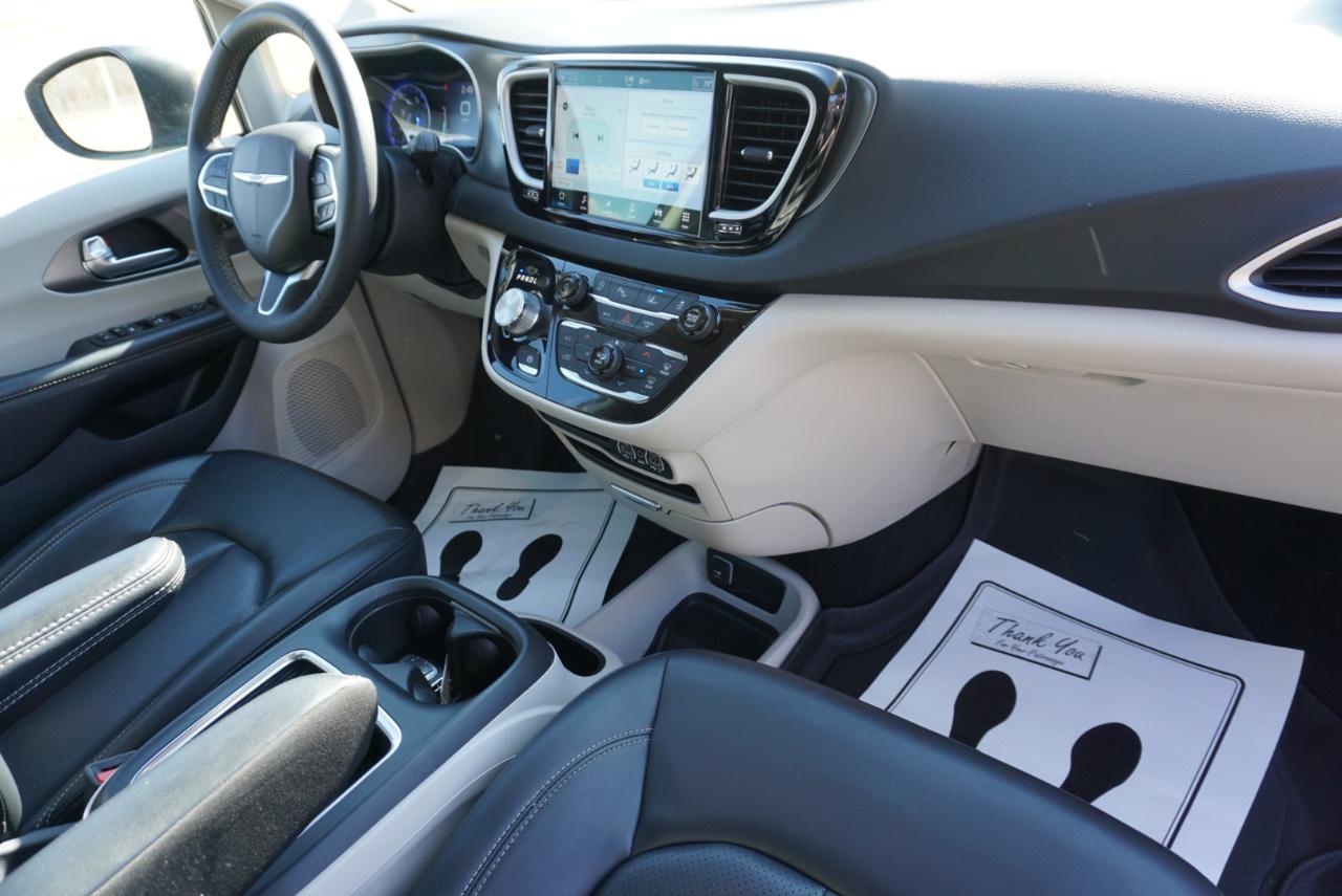 Chrysler Pacifica Touring L 2023