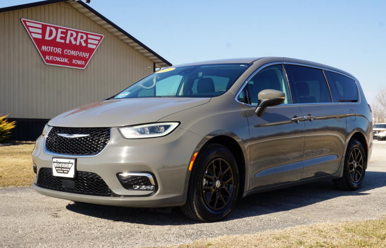 Chrysler Pacifica Touring L 2023