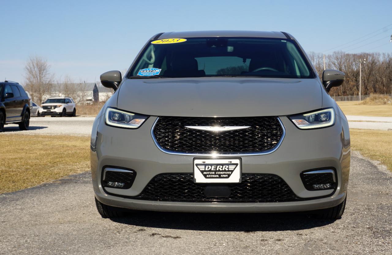 Chrysler Pacifica Touring L 2023