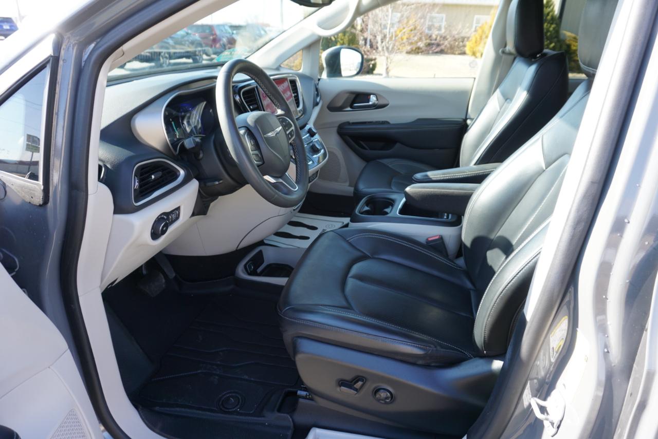 Chrysler Pacifica Touring L 2023